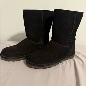 NWOT Bearpaw Black Suede Boots